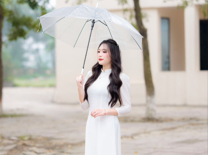 Nguyễn Thị Ngọc, một trong số 19 thủ khoa tổ hợp C00 toàn quốc trong Kỳ thi tốt nghiệp trung học phổ thông năm 2024. Ảnh: NVCC. z5642244693150_0b1a43e3ab20f56f2ff2c9803a3c93ae.jpg