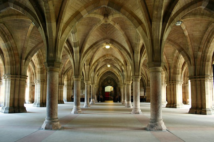 Glaslow là một trong những trung tâm đào tạo và nghiên cứu danh tiếng bậc nhất tại Vương quốc Anh cũng như trên toàn thế giới.