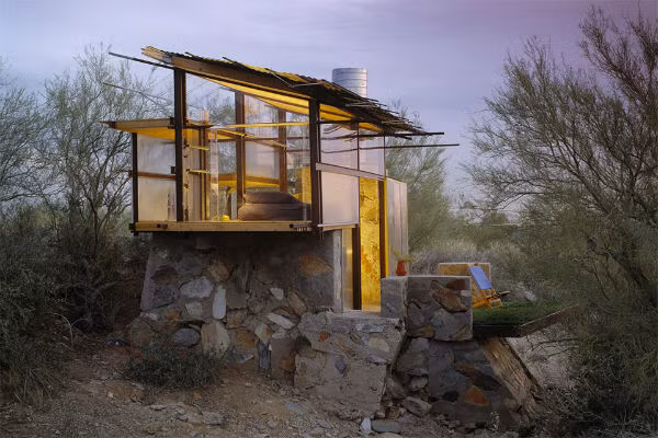 10. KTX Taliesin, Trường Kiến trúc Frank Lloyd Wright, Arizona, Mỹ: Được Thời báo New York Times bình chọn là “Ký túc xá lập dị nhất thế giới” bởi cảnh quan cực kỳ hoang dã.
