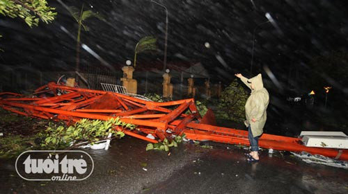 Bão quật đổ tháp truyền hình cao nhất Bắc Bộ ảnh 1 Bão quật đổ tháp truyền hình cao nhất Bắc Bộ, Tin tức trong ngày, bao son tinh, bao so 8, sieu bao, bao di chuyen nhanh, sieu bao son tinh, bao 2012, mua mua bao, mua mua bao 2012, bao, tin nhanh, tin hot, tin tuc, vn