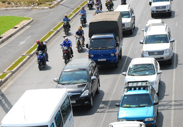 Bị tạm giữ bằng lái vẫn được điều khiển xe ảnh 1 Bị tạm giữ bằng lái vẫn được điều khiển xe ảnh 1