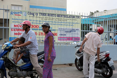 Lao động Thanh Hoá, Nghệ An bị tẩy chay, Tin tức trong ngày, lao dong thanh hoa, nguoi thanh hoa, dan thanh hoa, ki thi vung mien, nghe an, ha tinh, tay chay, cong nhan, quy dinh ngam, bao, tin tuc, tin hot, tin hay, vn