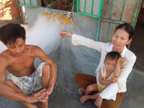 Vụ bé trai bị rạch mặt: Ngứa mắt là rạch, Tin tức trong ngày, be trai bi rach mat, rach mat be trai, rach mat, tam than, ngua mat, quang ngai, hanh dong vo nhan tinh, bao, tin tuc, tin hot, tin hay, vn