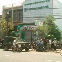 Phòng giao dịch Vietcombank chi nhánh Phú Tài nơi xảy ra vụ việc (Ảnh: Thanh niên) Phòng giao dịch Vietcombank chi nhánh Phú Tài nơi xảy ra vụ việc (Ảnh: Thanh niên)
