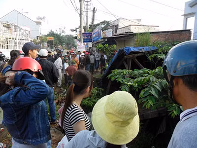 Một phụ nữ trẻ ôm xăng tự thiêu trong ngôi nhà hoang ảnh 3