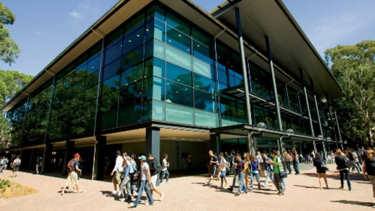 Trường ĐH Wollongong - Ảnh: pieface.com.au Trường ĐH Wollongong - Ảnh: pieface.com.au