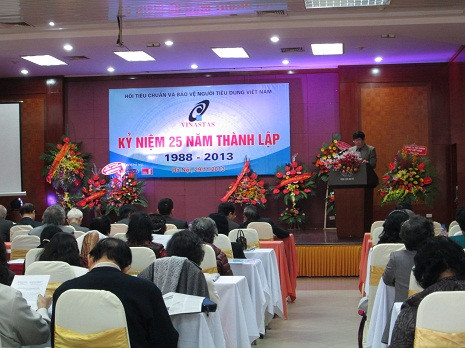 Hội Tiêu chuẩn và Bảo về người tiêu dùng Việt Nam kỷ niệm 25 năm thành lập. (Ảnh: Phạm Liễu) Hội Tiêu chuẩn và Bảo về người tiêu dùng Việt Nam kỷ niệm 25 năm thành lập. (Ảnh: Phạm Liễu)