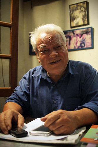 Tiến sỹ Nguyễn Văn Khải trao đổi với phóng viên tại nhà riêng. (Ảnh: Minh Tú) Tiến sỹ Nguyễn Văn Khải trao đổi với phóng viên tại nhà riêng. (Ảnh: Minh Tú)