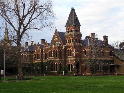 Trong những năm gần đây, số lượng sinh viên chọn con đường du học có dấu hiệu tăng mạnh.