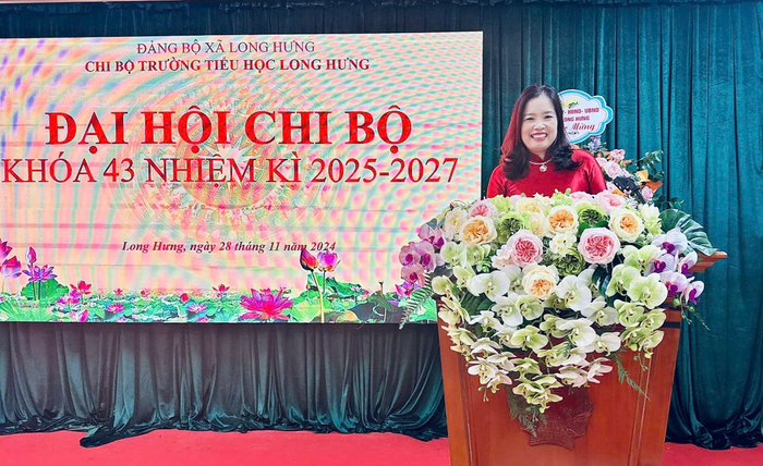 Cô Nguyễn Thị Thanh Mai - Hiệu trưởng Trường Tiểu học Long Hưng (Hưng Yên). Ảnh NVCC. Cô Nguyễn Thị Thanh Mai - Hiệu trưởng Trường Tiểu học Long Hưng (Hưng Yên). Ảnh NVCC.