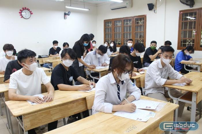 Bộ Giáo dục và Đào tạo điều chỉnh Lịch sử thành môn học &quot;bắt buộc&quot; khiến nhà trường và học sinh lúng túng. (Ảnh minh họa: P.M)