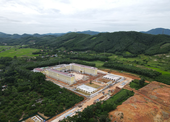 Quảng Ninh đang phấn đấu thực hiện lộ trình đến năm 2025 mỗi thành phố, thị xã có 1 trường trung học phổ thông công lập theo tiêu chí chất lượng cao (Ảnh: Phạm Linh) Quảng Ninh đang phấn đấu thực hiện lộ trình đến năm 2025 mỗi thành phố, thị xã có 1 trường trung học phổ thông công lập theo tiêu chí chất lượng cao (Ảnh: Phạm Linh)