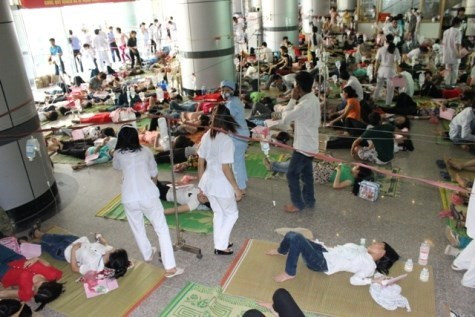 Công nhân nhập viên trong ngày 15/5.