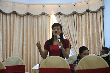 Cô Lê Thị Thủy - Giảng viên trường Đại học Lao động Xã hội bày tỏ quan điểm tại hội thảo. Cô Lê Thị Thủy - Giảng viên trường Đại học Lao động Xã hội bày tỏ quan điểm tại hội thảo.