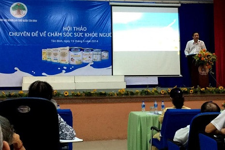 Ông Nguyễn Văn Luận – Giám đốc Kinh doanh TP.Hồ Chí Minh, Vinamilk chia sẻ với người tiêu dùng những thông tin về công ty Ông Nguyễn Văn Luận – Giám đốc Kinh doanh TP.Hồ Chí Minh, Vinamilk chia sẻ với người tiêu dùng những thông tin về công ty