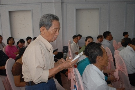 Cử tri Q.1 nêu ý kiến về tình hình Biển Đông.