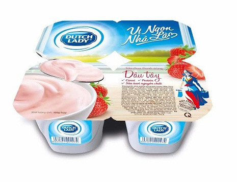Sữa chua thanh trùng Cô Gái Hà Lan vị dâu tây.