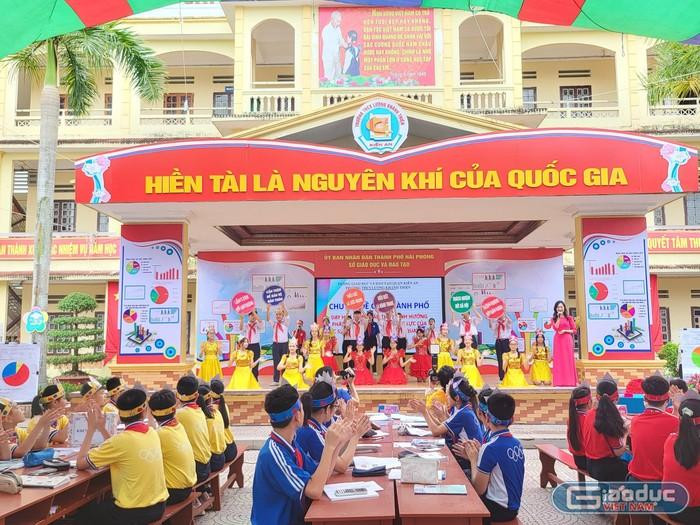 Một tiết dạy hội thảo chuyên đề (Ảnh minh hoạ Lã Tiến) Một tiết dạy hội thảo chuyên đề (Ảnh minh hoạ Lã Tiến)