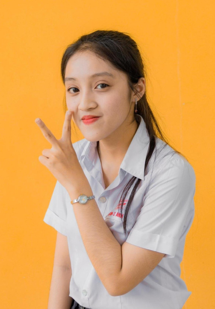 Nguyễn Tuyết Anh - Á khoa khối B tỉnh Đồng Nai năm 2020 Nguyễn Tuyết Anh - Á khoa khối B tỉnh Đồng Nai năm 2020