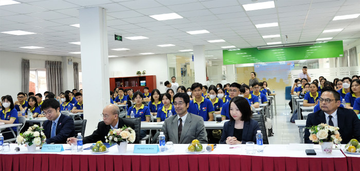 Toàn cảnh buổi lễ. GDVN_1.JPG
