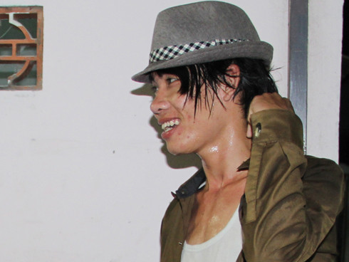 Đệ tử' Micheal Jackson bán kẹo ở Sài Gòn ảnh 2