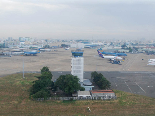 Kiểm soát viên không lưu đánh nhau khi đang điều hành bay ảnh 1 Kiểm soát viên không lưu đánh nhau khi đang điều hành bay ảnh 1