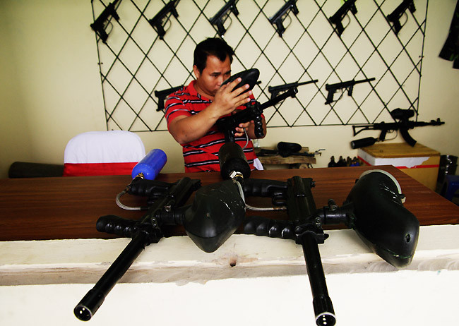 Người chơi sẽ phải mua đạn tối đa mỗi lần là 100 viên