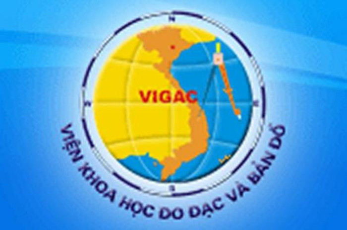 Logo trên mạng của viện Khoa học đo đạc và bản đồ là hình tròn có in hình tổ quốc có thể hiện cả phần đất liền và biển. Bên phía tay phải bản đồ được thể hiện phần biển Việt Nam rõ nét với màu xanh nước biển, trong vùng biển Việt Nam chiếm phần ba diện tích của logo này chỉ thể hiện đơn độc một chiếc compa mà tuyệt nhiên không thấy một chấm nhỏ nào thể hai quần đào Hoàng Sa và Trường Sa… Logo trên mạng của viện Khoa học đo đạc và bản đồ là hình tròn có in hình tổ quốc có thể hiện cả phần đất liền và biển. Bên phía tay phải bản đồ được thể hiện phần biển Việt Nam rõ nét với màu xanh nước biển, trong vùng biển Việt Nam chiếm phần ba diện tích của logo này chỉ thể hiện đơn độc một chiếc compa mà tuyệt nhiên không thấy một chấm nhỏ nào thể hai quần đào Hoàng Sa và Trường Sa…