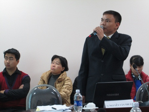 TS Nguyễn Văn Thuật chủ nhiệm dự án “Điều tra khảo sát niềm tin tiêu dùng ở Việt Nam”. (Ảnh Phạm Liễu)