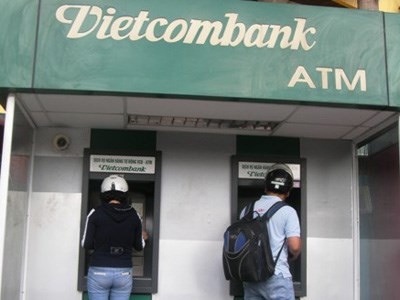 Ngày 15/1, Vietcombank thực hiện thu phí chuyển khoản nội mạng. Ngày 15/1, Vietcombank thực hiện thu phí chuyển khoản nội mạng.