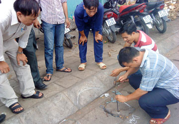 Va quẹt xe, một CSHS bắn người ảnh 1 Va quẹt xe, một CSHS bắn người ảnh 1