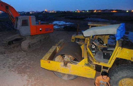 Dự án sân golf đang được khởi động ngay trong sân bay quốc tế Tân Sơn Nhất - Ảnh: T.T.D (Tuổi Trẻ). Dự án sân golf đang được khởi động ngay trong sân bay quốc tế Tân Sơn Nhất - Ảnh: T.T.D (Tuổi Trẻ).