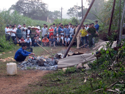 Tai nạn điện thảm khốc, 6 người thiệt mạng ảnh 3 Tai nạn điện thảm khốc, 6 người thiệt mạng ảnh 3