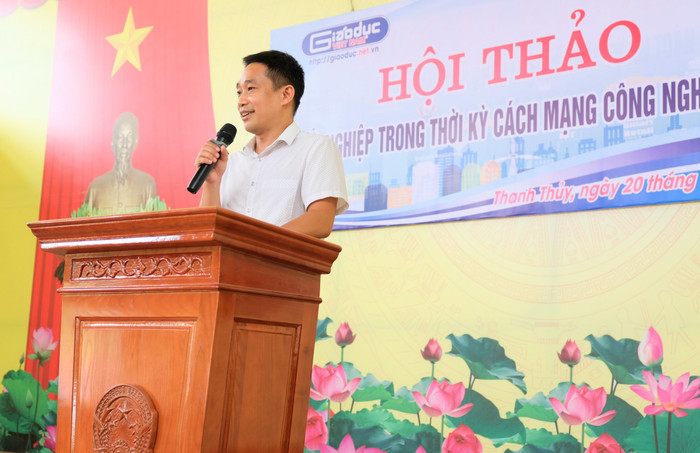 Diễn giả Nguyễn Trọng Tùng chia sẻ tại hội thảo. GDVN_1.JPG