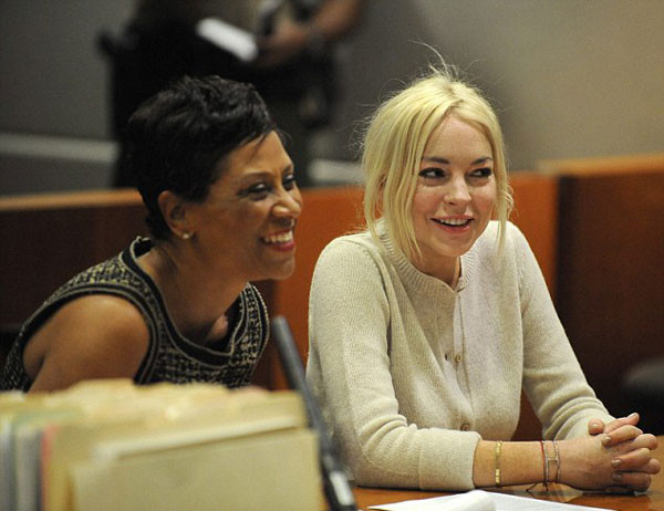 Cả thẩm phán, luật sư và Lilo đều hài lòng trước những tiến bộ trong quá trình 'cải tạo' của cô.