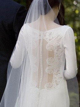 Nhiều người hâm mộ phát cuồng lên vì chiếc váy này!