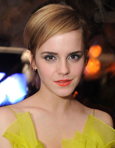 Emma Watson "lột xác" cá tính với tóc tém sau thành công rực rỡ của bộ phim Harry Potter Càng trưởng thành, sự nghiệp của ngôi sao nước Anh càng lên như "diều gặp gió" Emma Watson thời còn tóc dài, mới bước chân vào làng giải trí thế giới Gương mặt đẹp nhất thế giới thuở còn là cô nhóc niềng răng... ...hồi học trung học Emma Watson "lột xác" cá tính với tóc tém sau thành công rực rỡ của bộ phim Harry Potter Càng trưởng thành, sự nghiệp của ngôi sao nước Anh càng lên như "diều gặp gió" Emma Watson thời còn tóc dài, mới bước chân vào làng giải trí thế giới Gương mặt đẹp nhất thế giới thuở còn là cô nhóc niềng răng... ...hồi học trung học