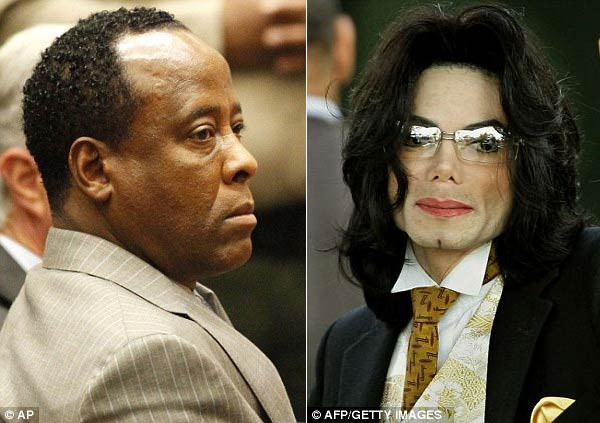 Tòa tuyên án, 17 người nhà Michael Jackson lặng lẽ khóc ảnh 1 Tòa tuyên án, 17 người nhà Michael Jackson lặng lẽ khóc ảnh 1