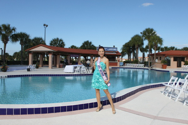 Thu Hương rạng ngời trong nắng Orlando ảnh 13 Thu Hương rạng ngời trong nắng Orlando ảnh 13