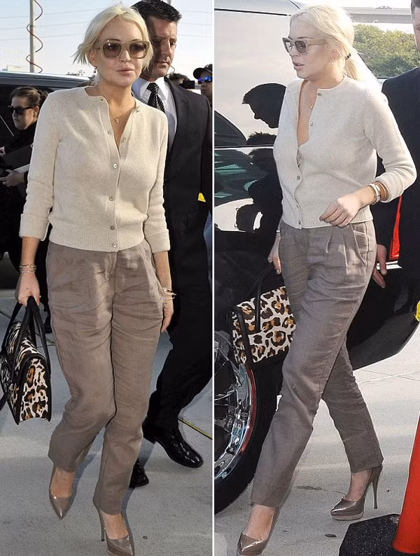 Cô nàng diện quần áo màu rượu vang ton sur ton.