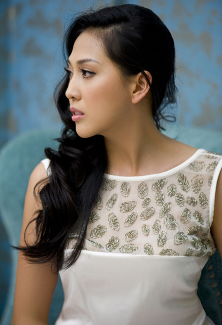 Giọng hát Đà Lạt gặp lại khán giả Hà Nội vào đêm Giáng sinh. Ảnh: T.N. Giọng hát Đà Lạt gặp lại khán giả Hà Nội vào đêm Giáng sinh. Ảnh: T.N.