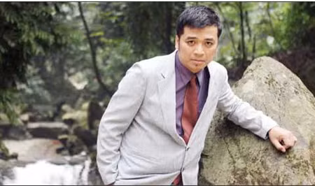 Không qua trường lớp nào nhưng nhạc sĩ Tiến Minh ngày càng đắt show viết nhạc.