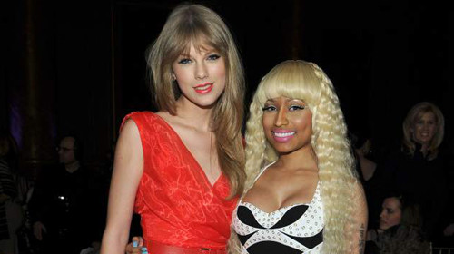 Taylor Swift và Nicki Minaj tại lễ vinh danh của Billboard - Ảnh: Accesshollywood Taylor Swift và Nicki Minaj tại lễ vinh danh của Billboard - Ảnh: Accesshollywood
