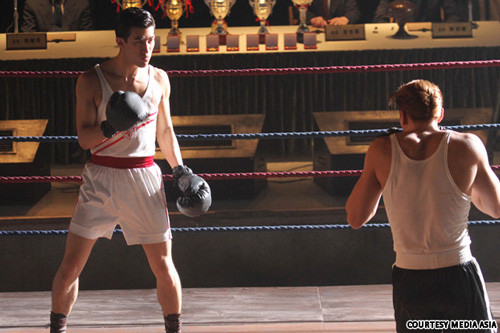 Hình ảnh Lý Trị Đình trong vai Lý Tiểu Long 'Lý Tiểu Long' điển trai bị bắt vì say rượu lái xe