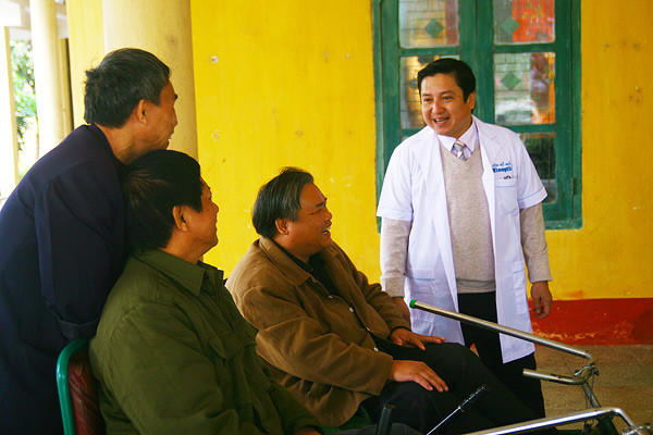 Nhân dịp này, Chí Trung cũng chia sẻ về vai diễn Táo Giao Thông mà anh thường xuyên đảm nhận trong mỗi dịp Gala Cười