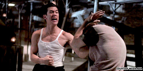 Hình ảnh Lý Trị Đình trong vai Lý Tiểu Long 'Lý Tiểu Long' điển trai bị bắt vì say rượu lái xe