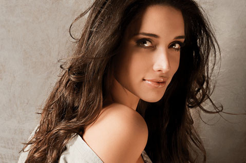 Hoa hậu Hoàn vũ 2003 khóc trong đám cưới ảnh 2