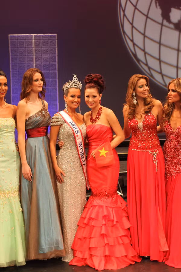 Đêm tỏa sáng của Á hậu 2 Thu Hương ảnh 10