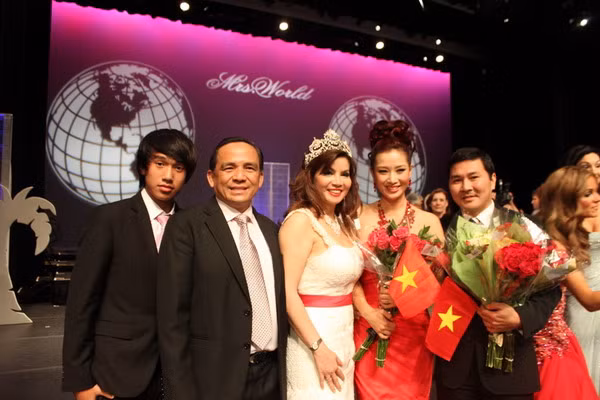 Đêm tỏa sáng của Á hậu 2 Thu Hương ảnh 12 Đêm tỏa sáng của Á hậu 2 Thu Hương ảnh 12