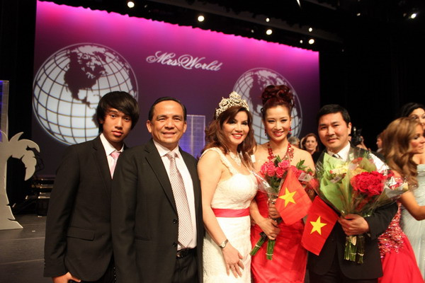 Đêm tỏa sáng của Á hậu 2 Thu Hương ảnh 12 Đêm tỏa sáng của Á hậu 2 Thu Hương ảnh 12